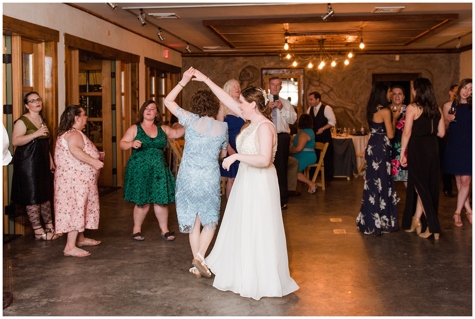 Zigbone Farm Retreat Wedding Photos | Maryland Wedding Photographer