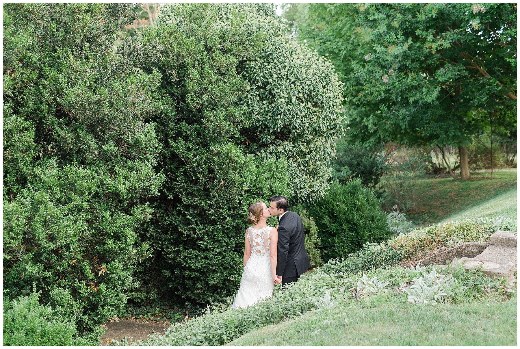 leesburg-garden-wedding-venue-raspberry-plain-manor-wedding-photo