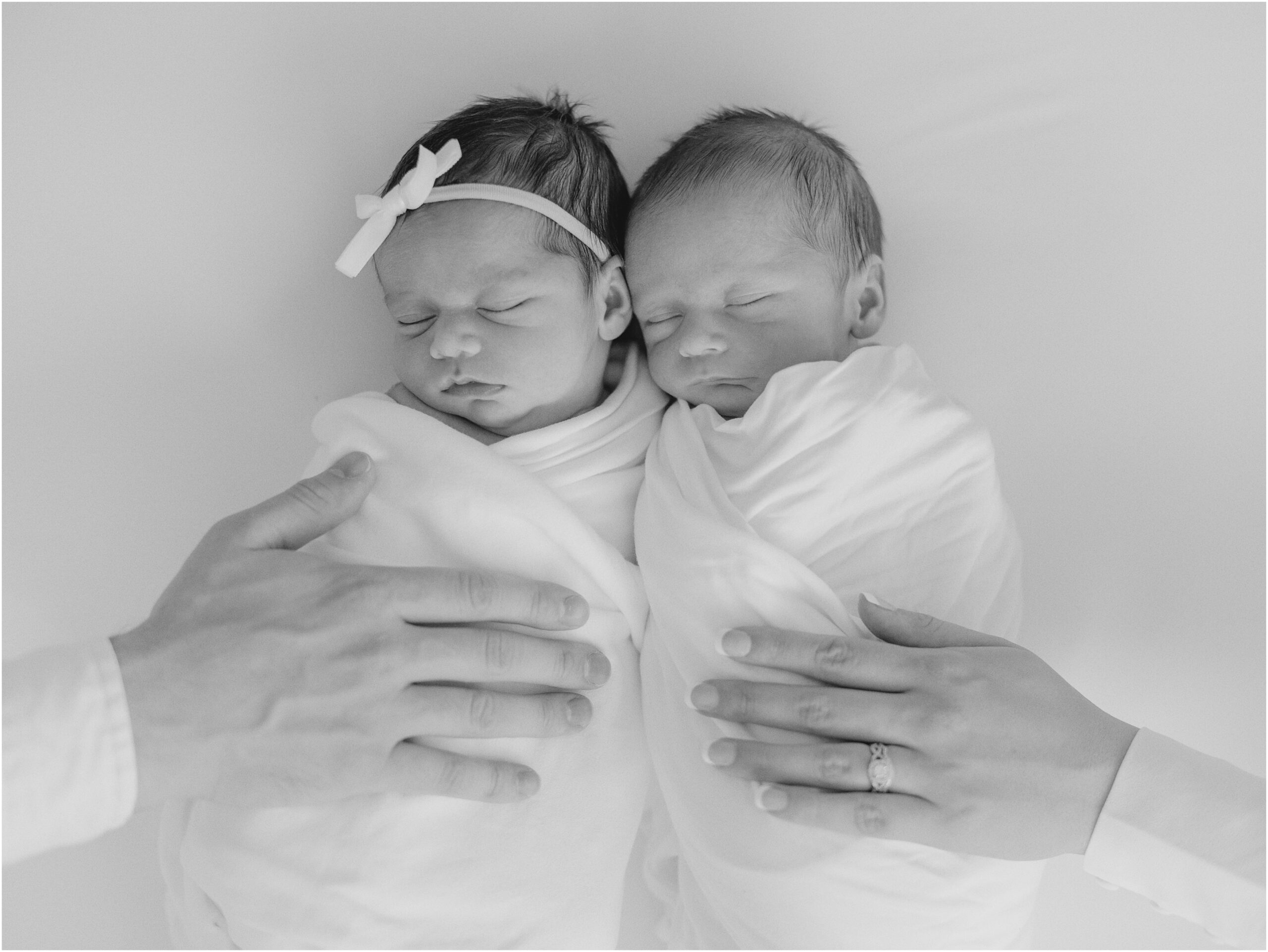 Twin newborn photos northern virginia photography studio